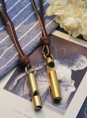 复古文艺黄铜口哨牛皮绳项链