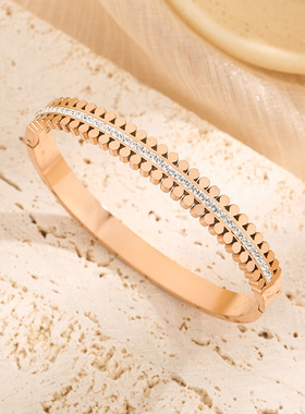日韩热卖个性小众设计两排圆钉满钻镶嵌钛钢手镯轻奢卡扣手环