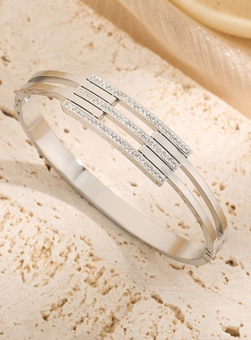 钛钢开口手镯甜酷风镶钻个性轻奢时尚手环简约百搭感手链