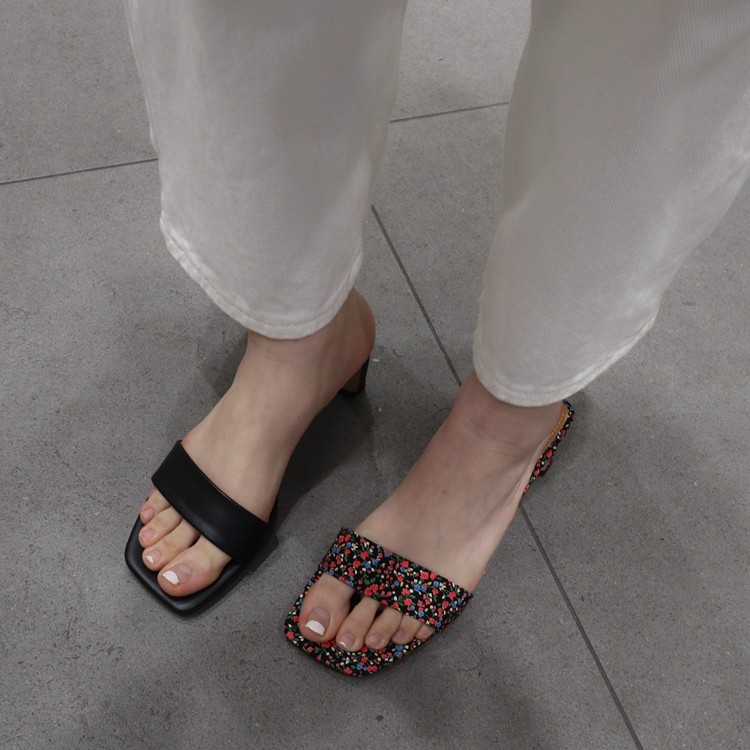 韩里韩气 麻杏色露趾凉靴子鞋 Korean-style apricot beige open-toe boots main image 0
