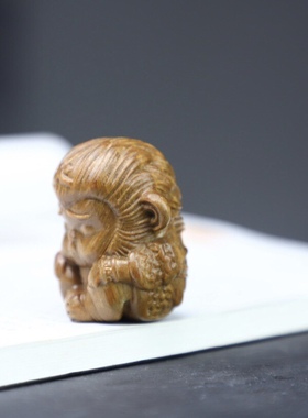 绿檀孙悟空手把件齐天大圣摆件