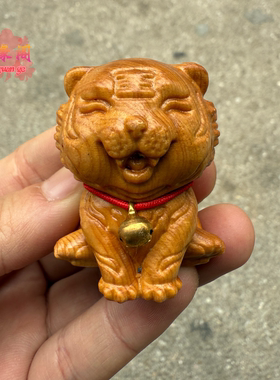 十二生肖手把件崖柏车摆卡通装饰