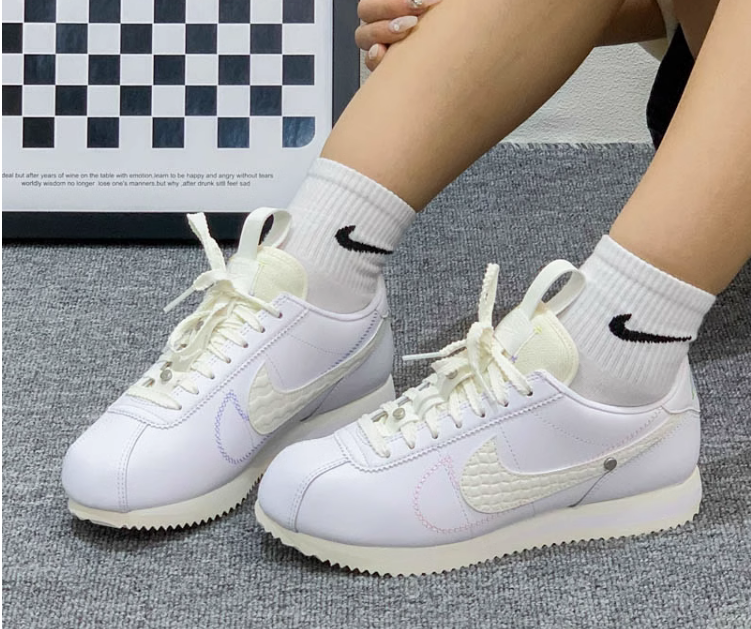 Nike耐克女鞋23夏季新款CORTEZ 23阿甘鞋运动休闲鞋 FD4620-111