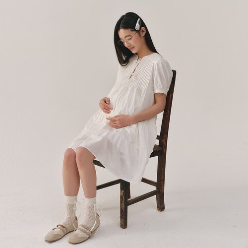 BELLYWEAR孕妇装连衣裙2026年新款法式高级感漂亮减龄压褶哺乳裙 - 图3