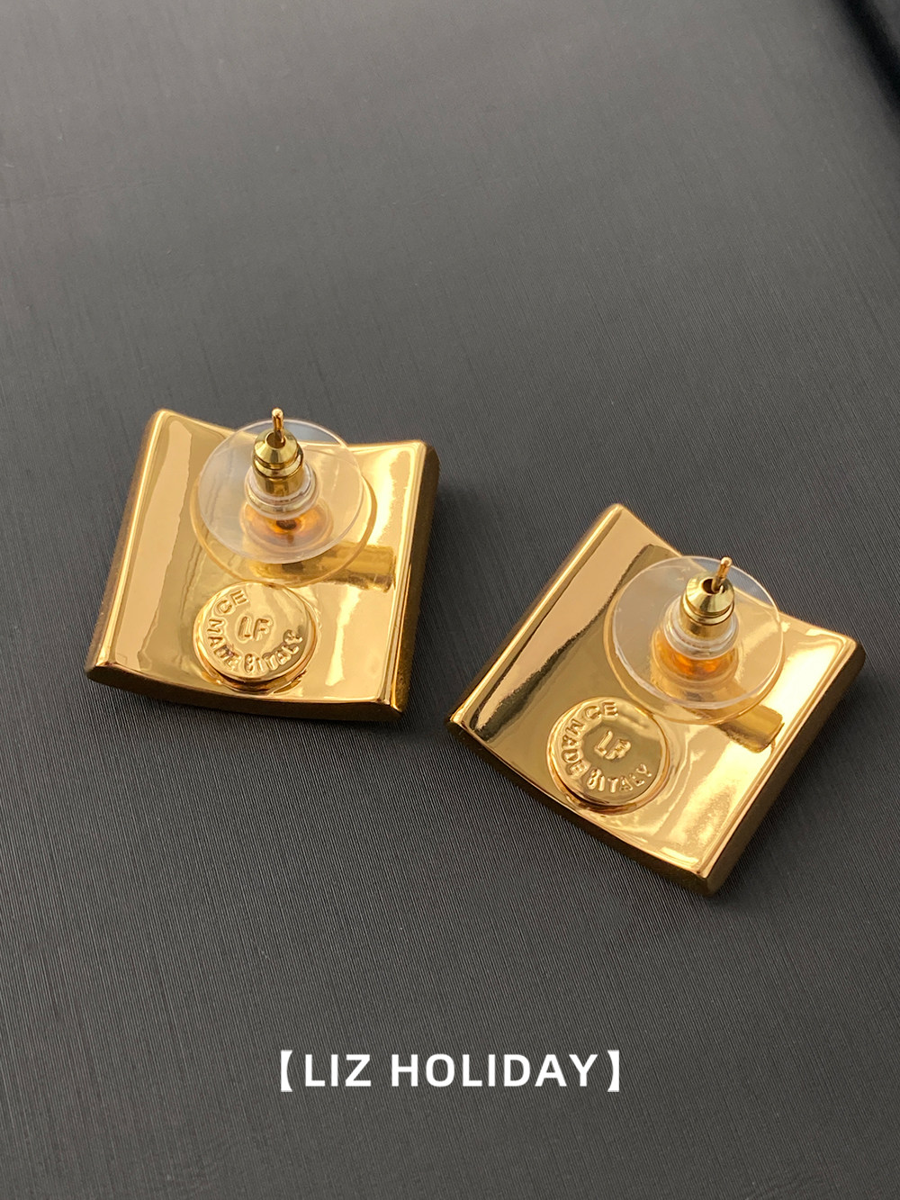 极简风圆弧大方牌高级感字母女耳钉简约冷淡风复古时尚欧美感耳环,淘宝优惠券,粉丝福利购,淘宝优惠卷