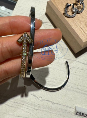 香港专柜代购agnes b 品牌logo箭咀图案開口手鐲 25春夏女款