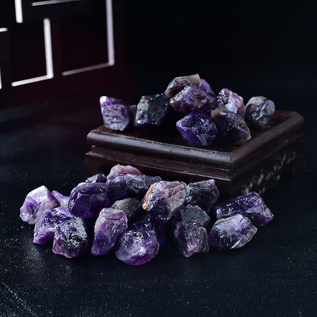 Natural amethyst crystal raw stone aromatic stone diffused stone deep amethyst demagnetized flower pot fish tank decoration ornament