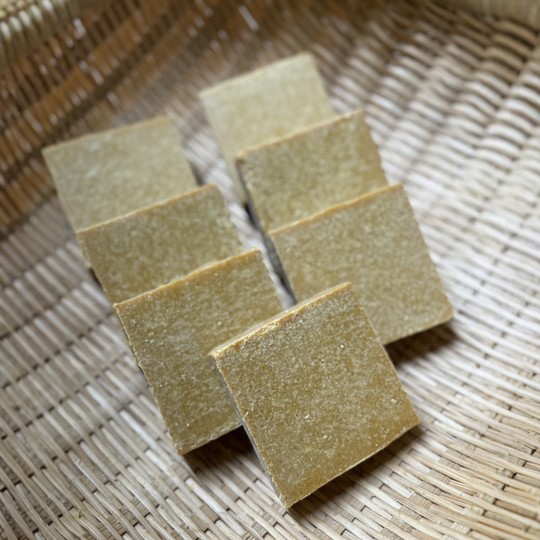 Юньнань Тенгчонг Вулкан Горячее Море Натуральное серное мыло 100 г Без мыльной основы Сувенир Тенгчонг