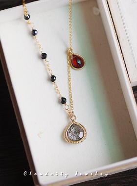 精致复古花边黑发晶石榴石短项链