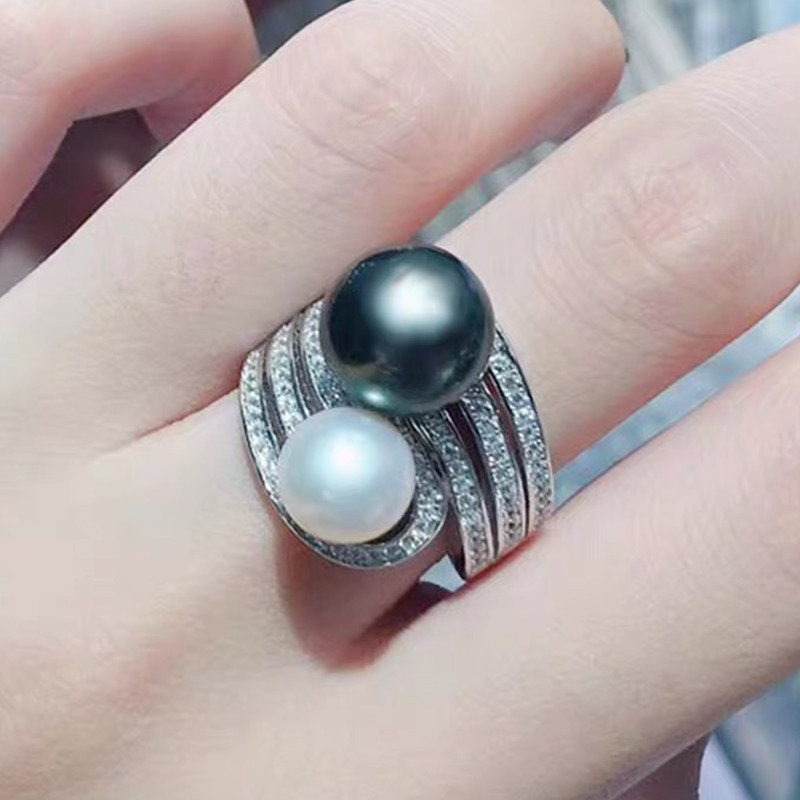 Tahitian high light near flawless pearl ring black and white