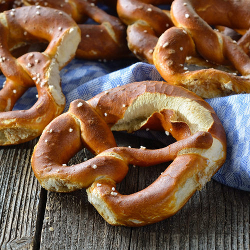 新鲜德国碱水面包圈 Brezel Pretzel  2pcs  80g 代金券 - 图1