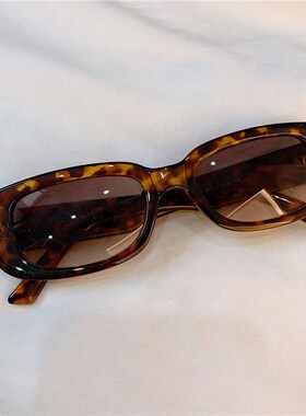 精品前卫造型设计感复古个性墨镜