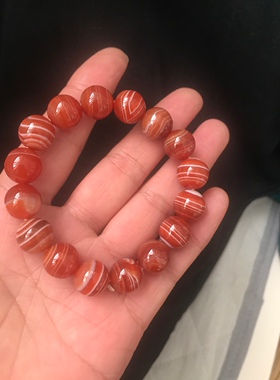 天然顺纹缠丝玛瑙手链  12毫米