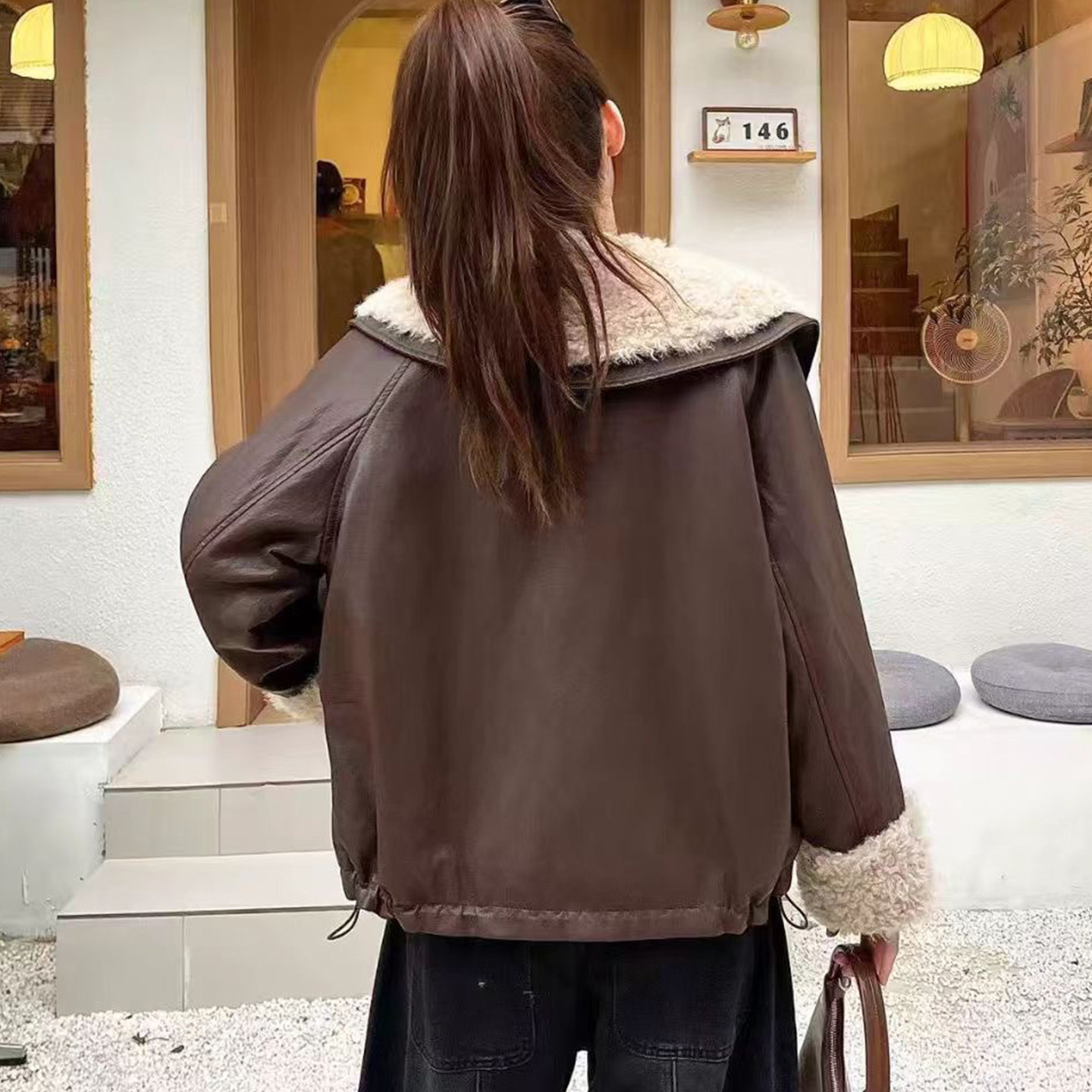 娃娃领软皮加绒加厚短外套女2025秋季新款时尚小个子大毛领上衣潮,淘宝优惠券,粉丝福利购,淘宝优惠卷