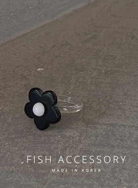 甜美可爱撞色小花戒指