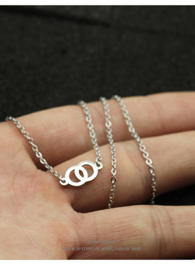 【厂家批 发】洗澡带不掉色项链女小众轻奢设计高级感气质锁骨链