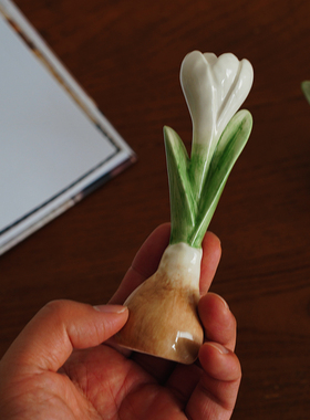 陶瓷手绘花卉摆件装饰郁金香造型