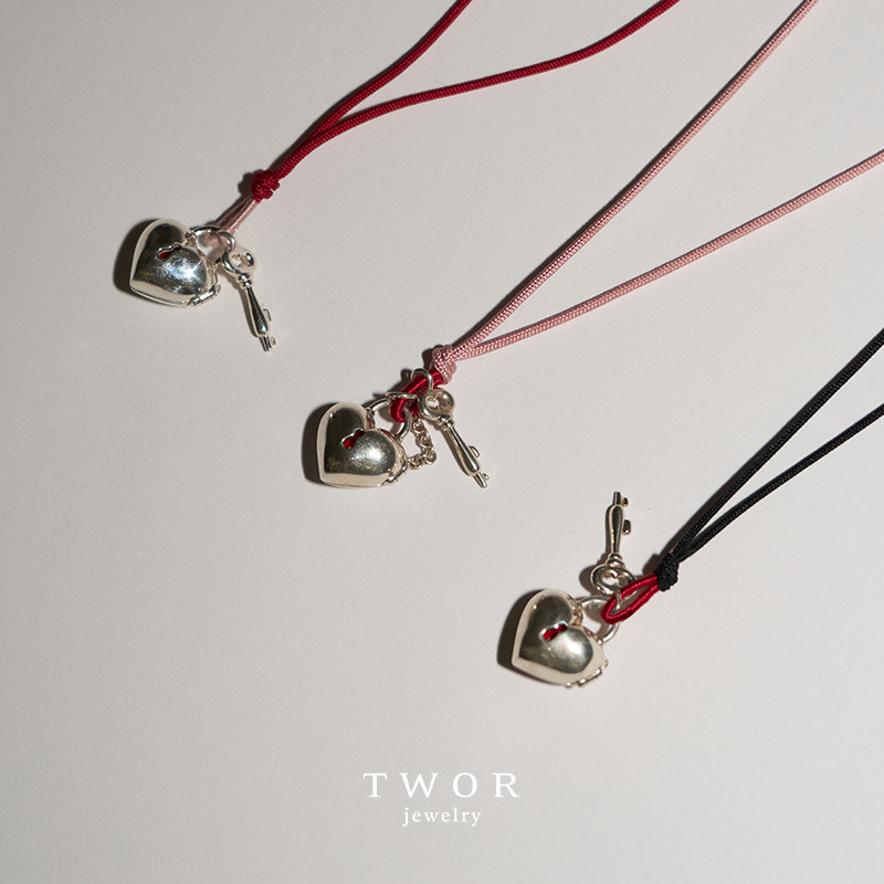 TWOR/手工桑蚕丝真丝绳s925银透底红心锁盒子项链女小众高级礼物,淘宝优惠券,粉丝福利购,淘宝优惠卷
