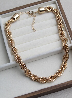 新款金色麻花粗链锁骨链女