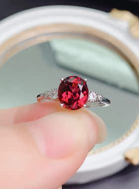 纯银镶嵌天然石榴石戒指