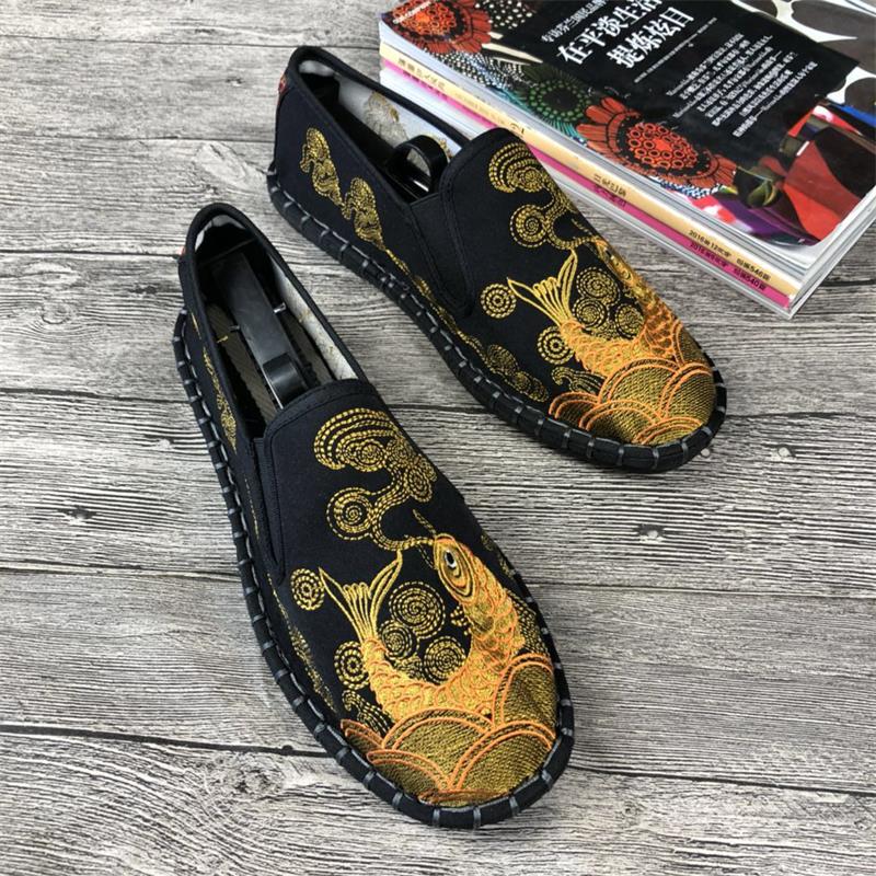 新款刺绣老北京布鞋男一脚蹬社会精神小伙懒人情侣中国风绣花国潮 - 图0