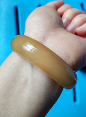 玛瑙手镯冰黄高冰天然