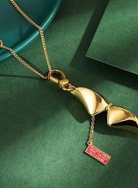 秋冬新潮流大气镀金可打开幸运饼干吊坠简约时尚河蚌字母方牌项链