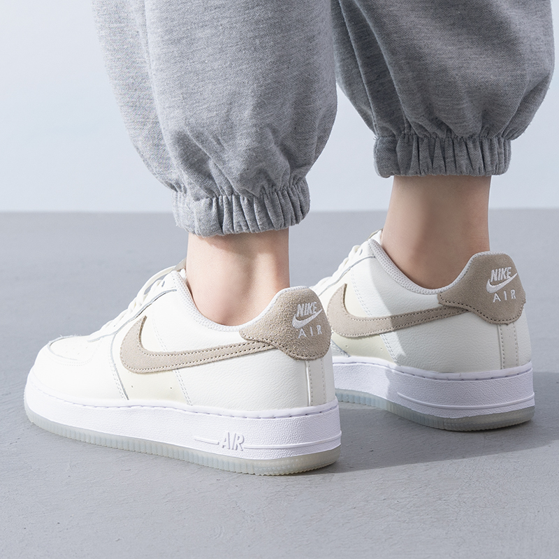 耐克Nike正品女鞋AIR FORCE 1 LV8 5大童空军一号运动板鞋休闲鞋-图1