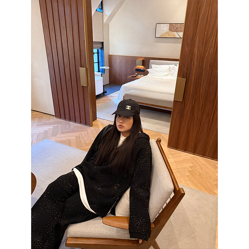 铅笔小鑫大码女装懒人穿搭细闪设计 显瘦开叉卫衣+裤子套装,淘宝优惠券,粉丝福利购,淘宝优惠卷