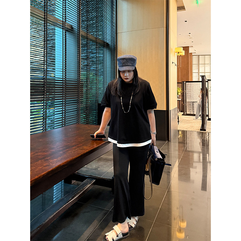 铅笔小鑫大码女装 显瘦CP 撞色拼接 下摆开叉T恤+短裤套装,淘宝优惠券,粉丝福利购,淘宝优惠卷