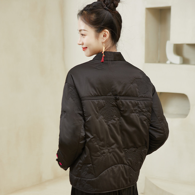 qs秸熙秋冬新款通勤盘扣国风保暖棉服外套女短款锦鲤绣花百搭上衣,淘宝优惠券,粉丝福利购,淘宝优惠卷