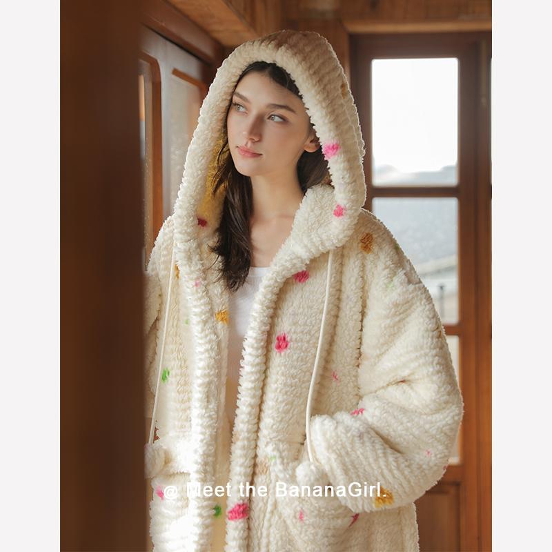 Bananagirl珊瑚绒睡衣女秋冬季新品加厚保暖长袍两件套外穿家居服 - 图3
