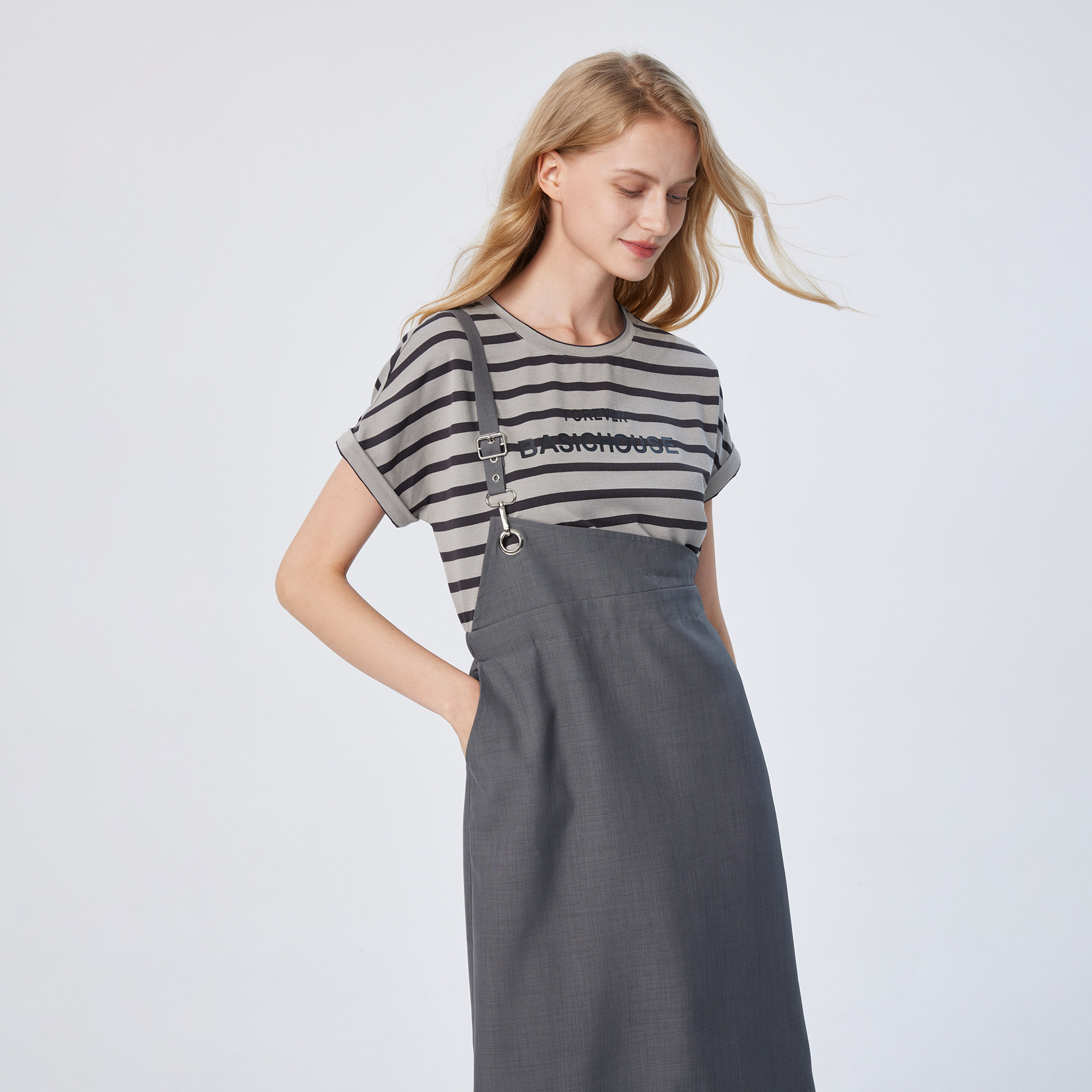  BASICHOUSE旗舰连衣裙