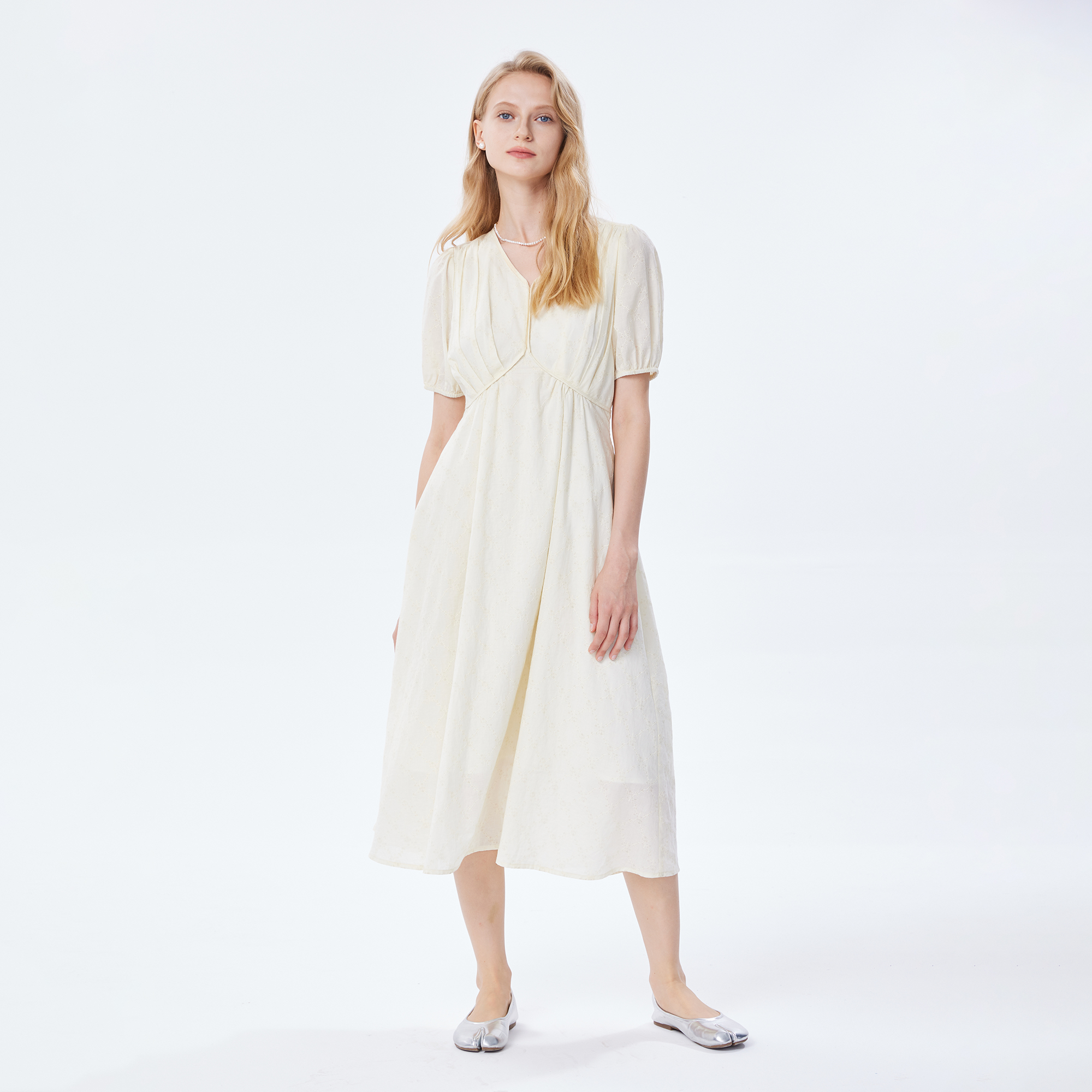  BASICHOUSE旗舰连衣裙