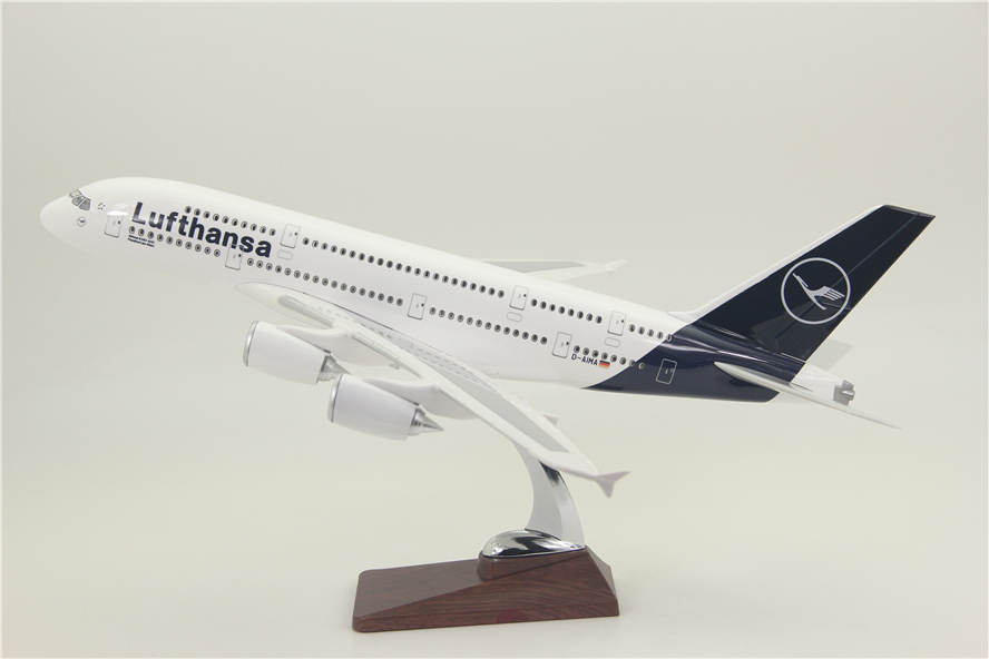 飞机模型空客A380-800新款德国汉莎航空客机礼品摆件镂空工艺45cm - 图0