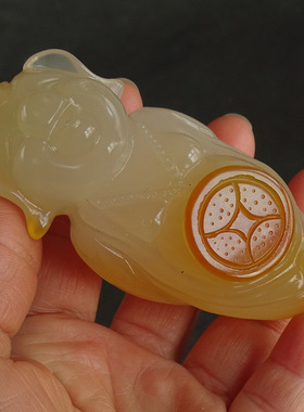 天然玛瑙发财猪把玩摆件原石雕刻