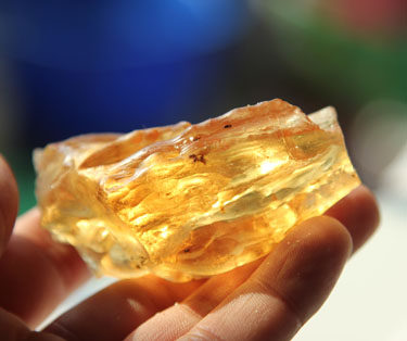 水玉冰魄天然柯巴脂把玩料琥珀原石 水玉冰魄摆件