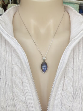 水玉冰魄镶嵌强蓝光配链拉长石