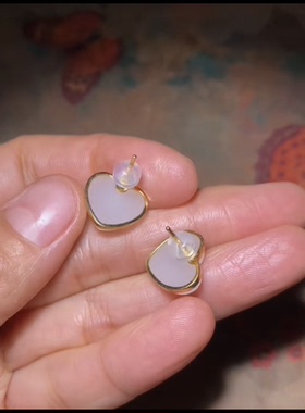 精品新疆和田玉籽料 心心相印耳钉 18k金镶嵌一级白细11.4*13*6mm
