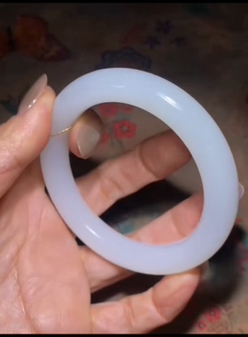 精品新疆和田玉籽料手镯 一级白油性脂粉都不错 温润细腻老糯57mm