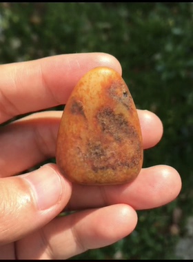 新疆和田玉撒红皮原石 皮色非常靓眼 细度油性脂粉出色 正面完美
