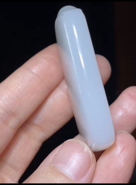 精品新疆和田玉籽料满皮平安无事牌一级白油糯温润细腻55*32*11mm