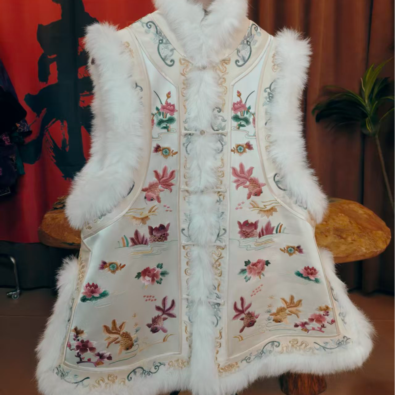 25350新款满绣金鱼满堂棉汉服马甲,淘宝优惠券,粉丝福利购,淘宝优惠卷