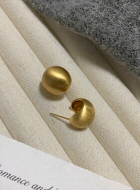 复古拉丝哑光弧形耳圈冷淡风高级感气质耳环简约百搭通勤豆豆耳钉
