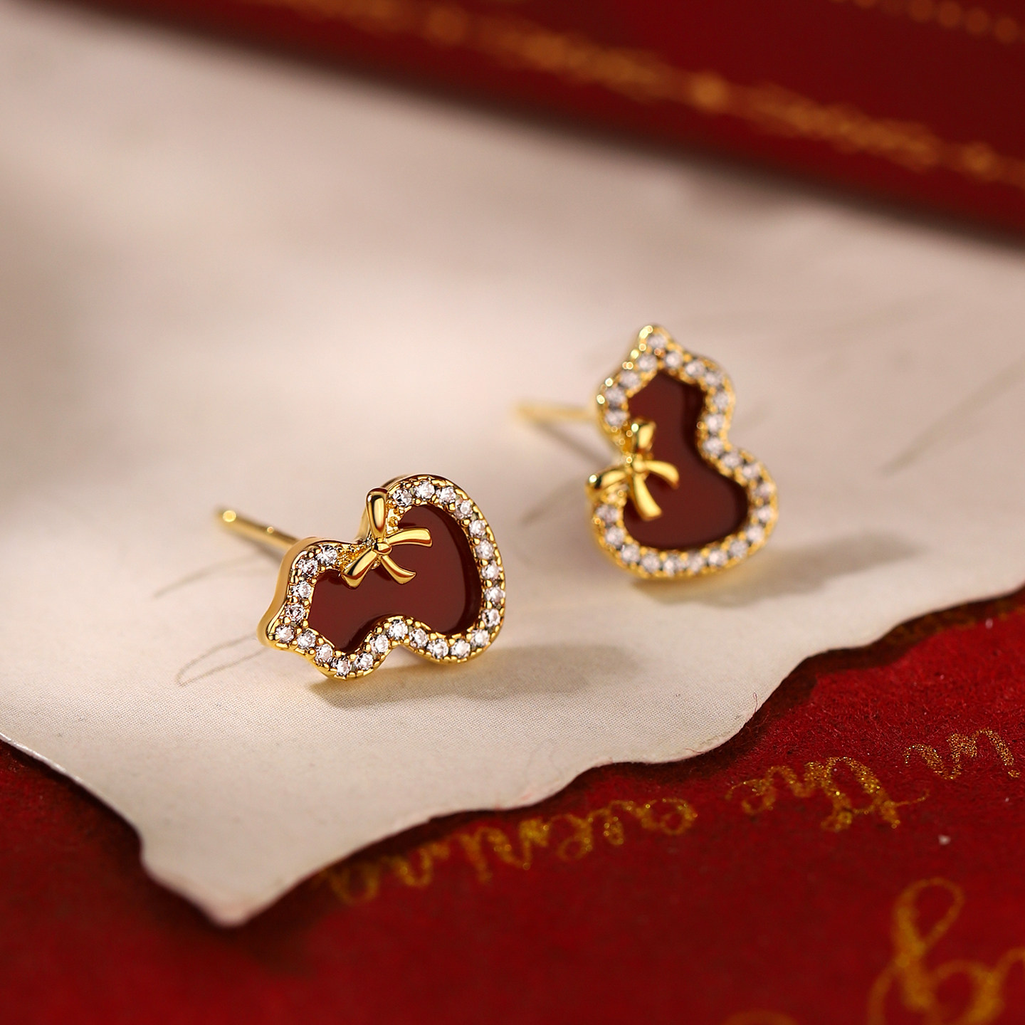 【巷南】999银葫芦蝴蝶结耳钉高级感耳环2026本命年女耳饰过新年,淘宝优惠券,粉丝福利购,淘宝优惠卷