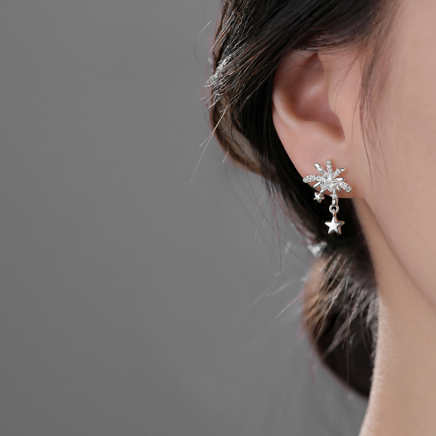 【巷南】999银烟花耳钉轻奢女2025新爆款小众耳饰高级感气质耳环,淘宝优惠券,粉丝福利购,淘宝优惠卷