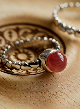 女冰种红纹石甜美招桃花旺姻缘