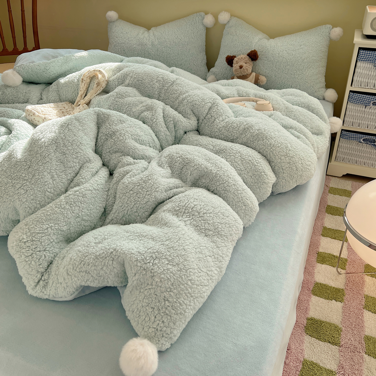 2025新款ins少女心羊羔绒大球球A类牛奶绒四件套加厚冬季学生宿舍 - 图3