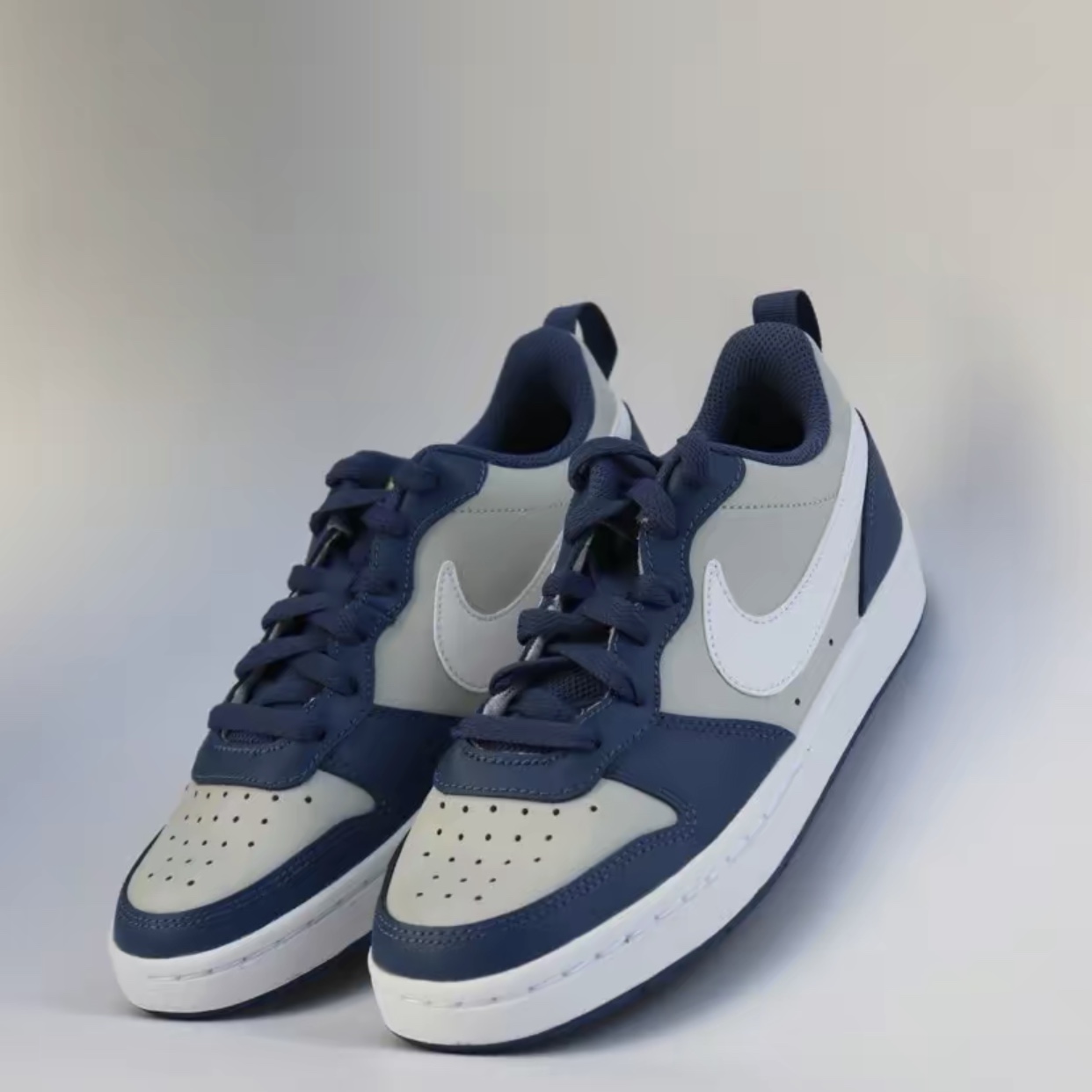 耐克Nike Court Borough Low 女子低帮海军蓝休闲板鞋 BQ5448-016 - 图2