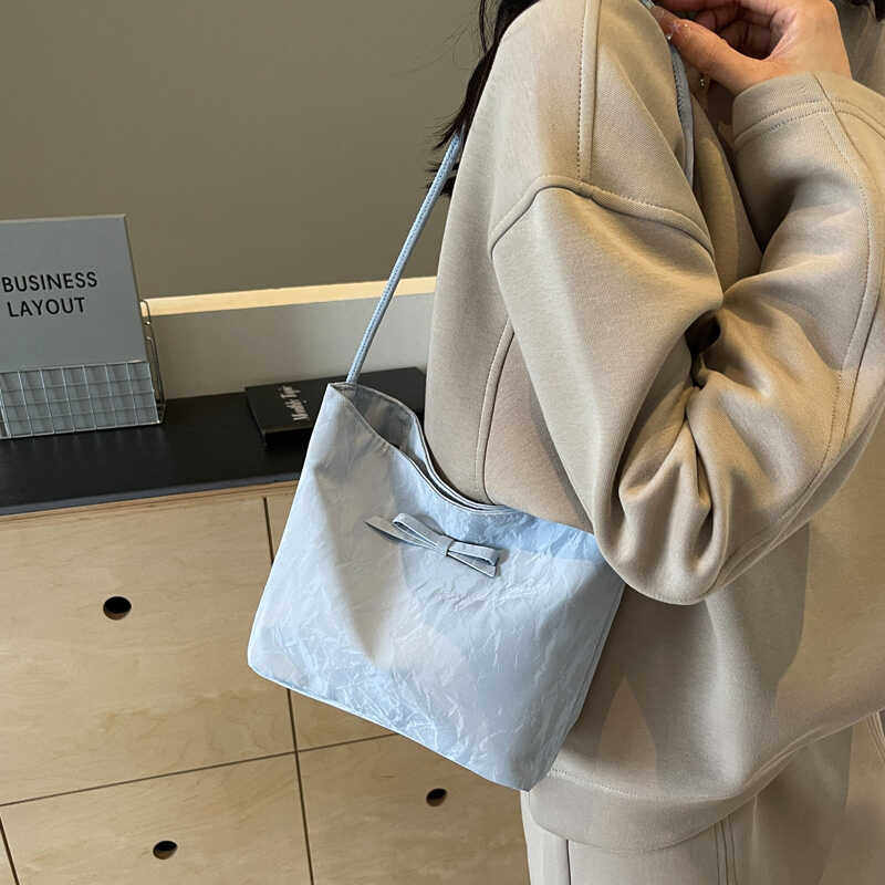 小众韩系腋下包包女式2024新款夏季百搭手提水桶包时尚休闲单肩包,淘宝优惠券,粉丝福利购,淘宝优惠卷